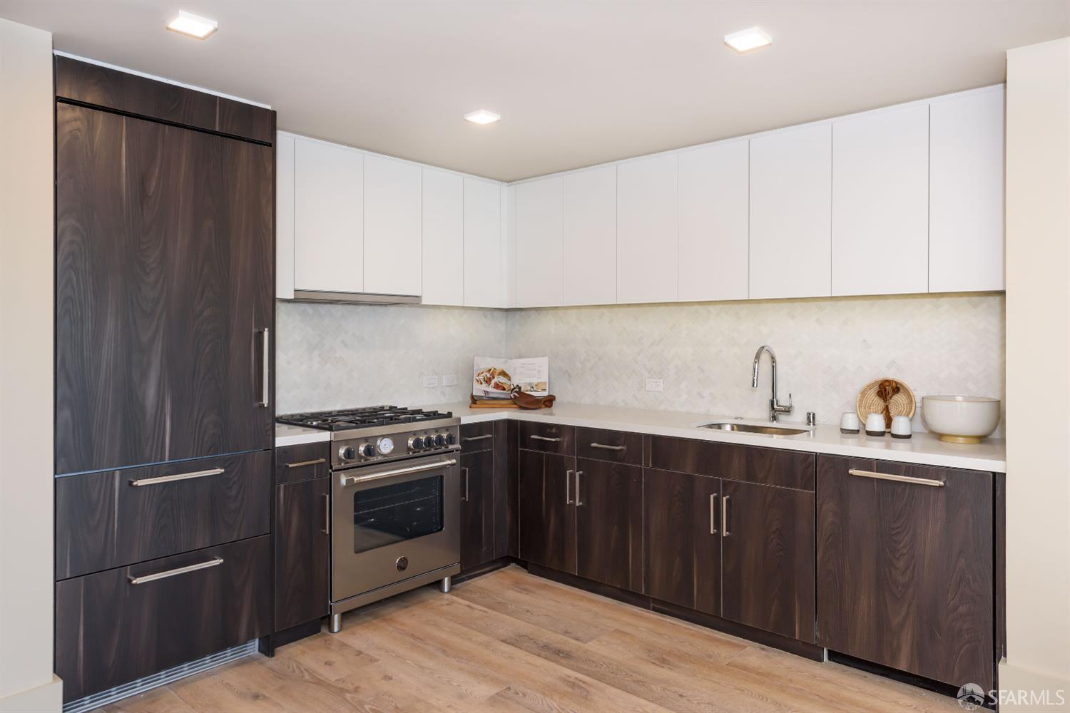 Photo #7: 425077616 Listing: Photo #7