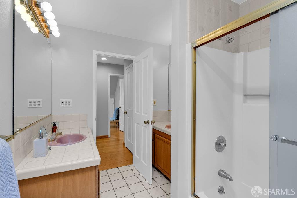 Detail Gallery Image 45 of 58 For 1647 Trestle Glen Rd, Oakland,  CA 94610 - 4 Beds | 2/1 Baths