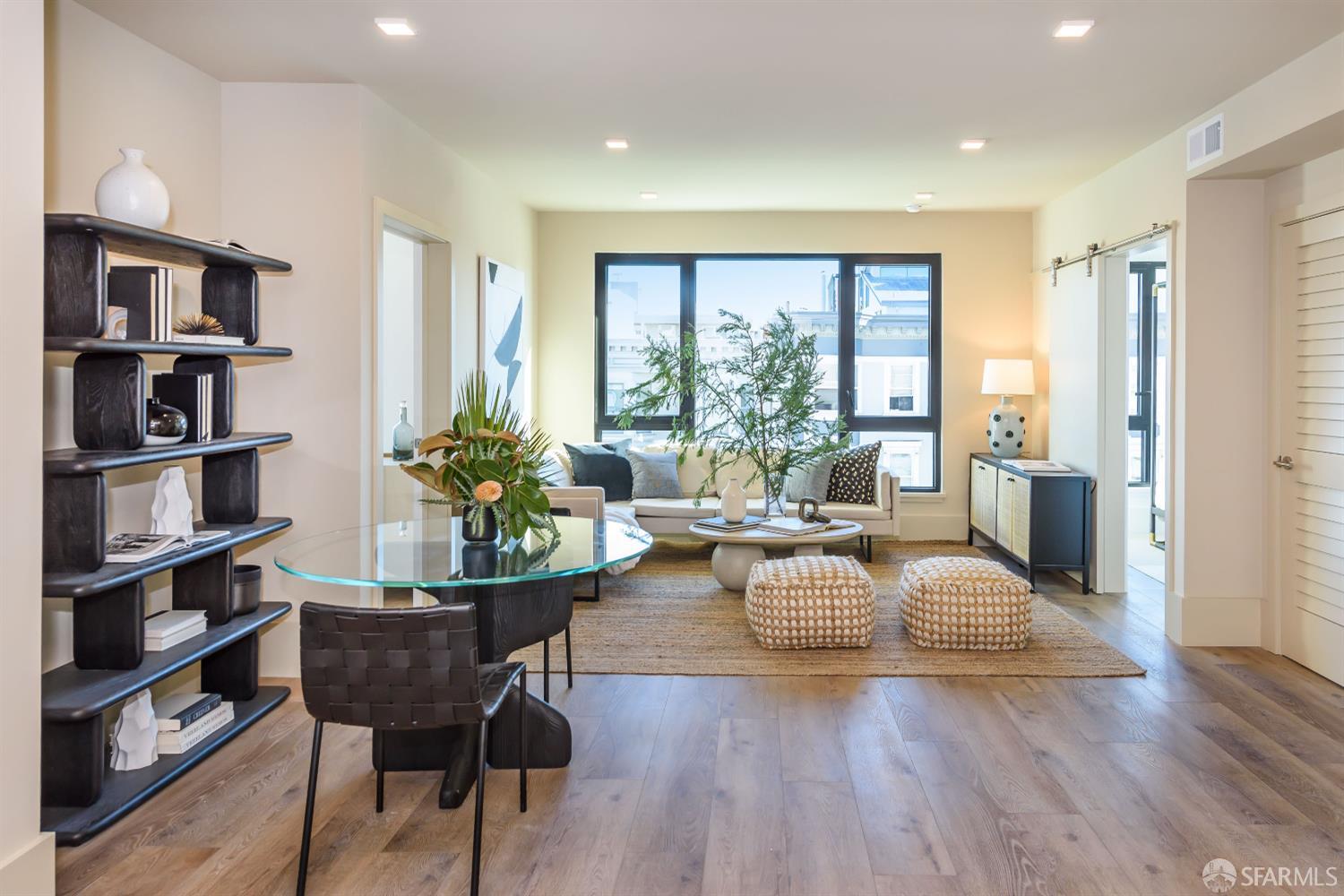 Photo #3: 425077616 Listing: Photo #3