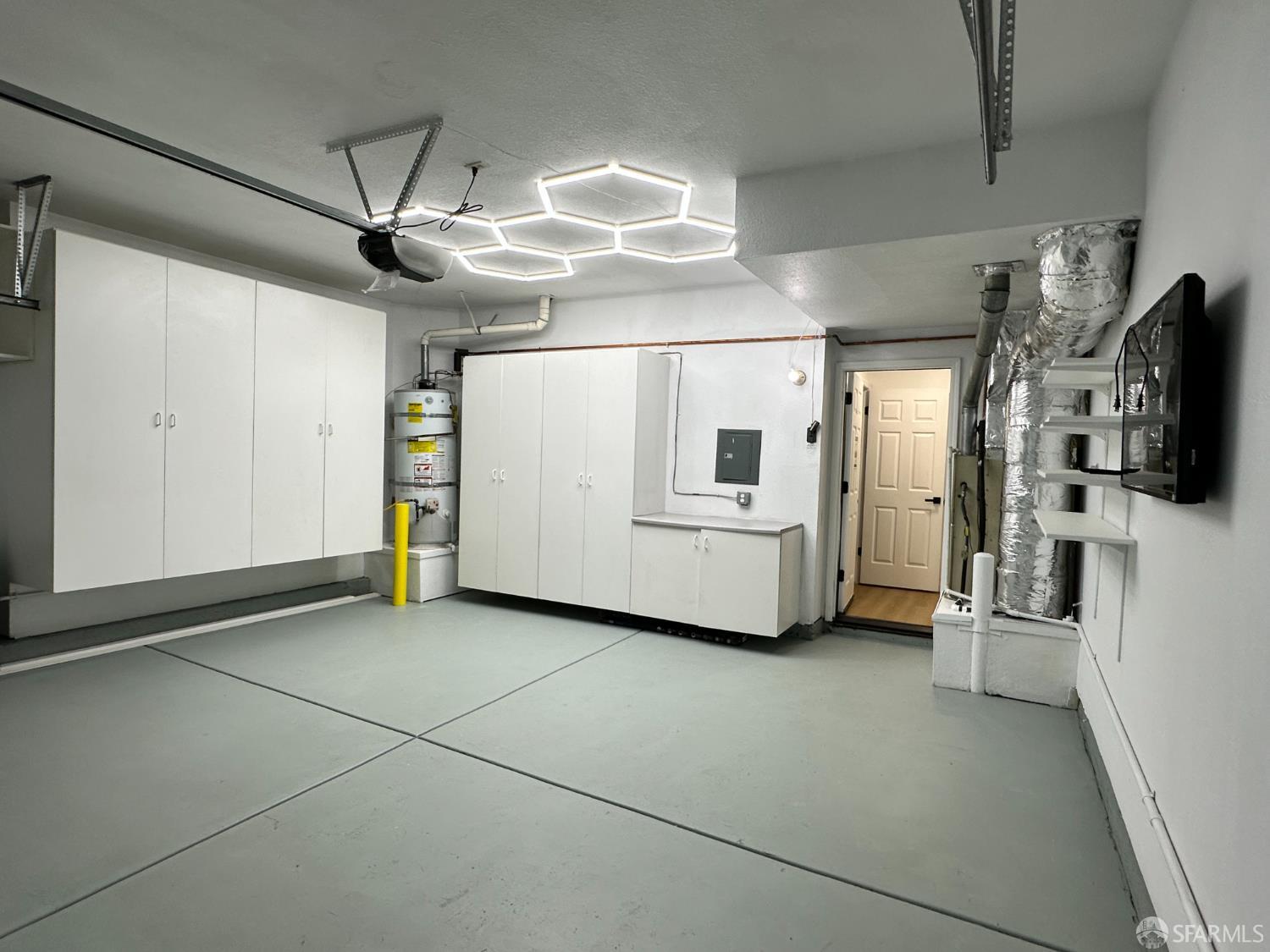 Detail Gallery Image 36 of 42 For 287 Scotts Vly, Hercules,  CA 94547 - 3 Beds | 2/1 Baths