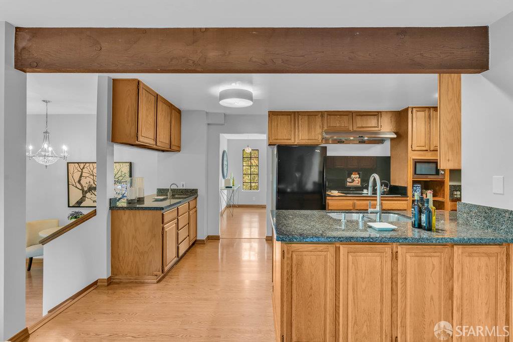 Detail Gallery Image 20 of 58 For 1647 Trestle Glen Rd, Oakland,  CA 94610 - 4 Beds | 2/1 Baths