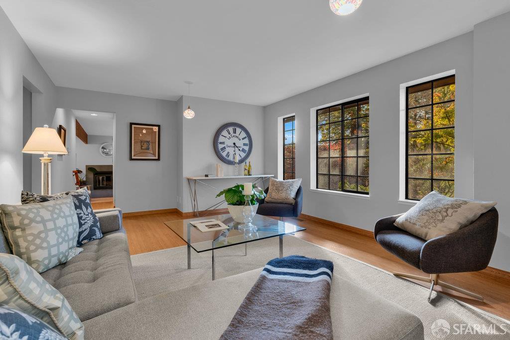 Detail Gallery Image 25 of 58 For 1647 Trestle Glen Rd, Oakland,  CA 94610 - 4 Beds | 2/1 Baths