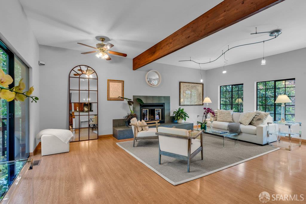 Detail Gallery Image 12 of 58 For 1647 Trestle Glen Rd, Oakland,  CA 94610 - 4 Beds | 2/1 Baths