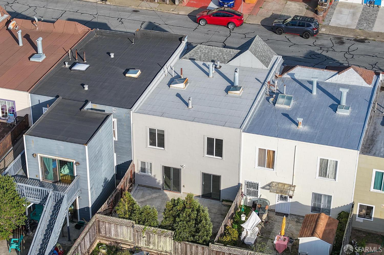 Detail Gallery Image 36 of 74 For 1983 42nd Ave, San Francisco,  CA 94116 - 4 Beds | 2/1 Baths