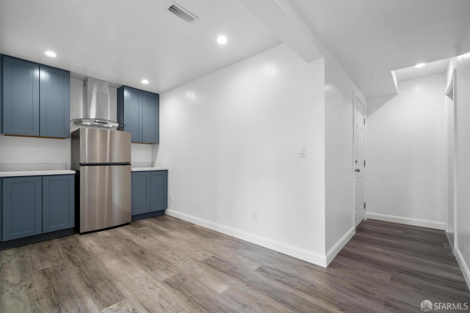 Detail Gallery Image 22 of 74 For 1983 42nd Ave, San Francisco,  CA 94116 - 4 Beds | 2/1 Baths