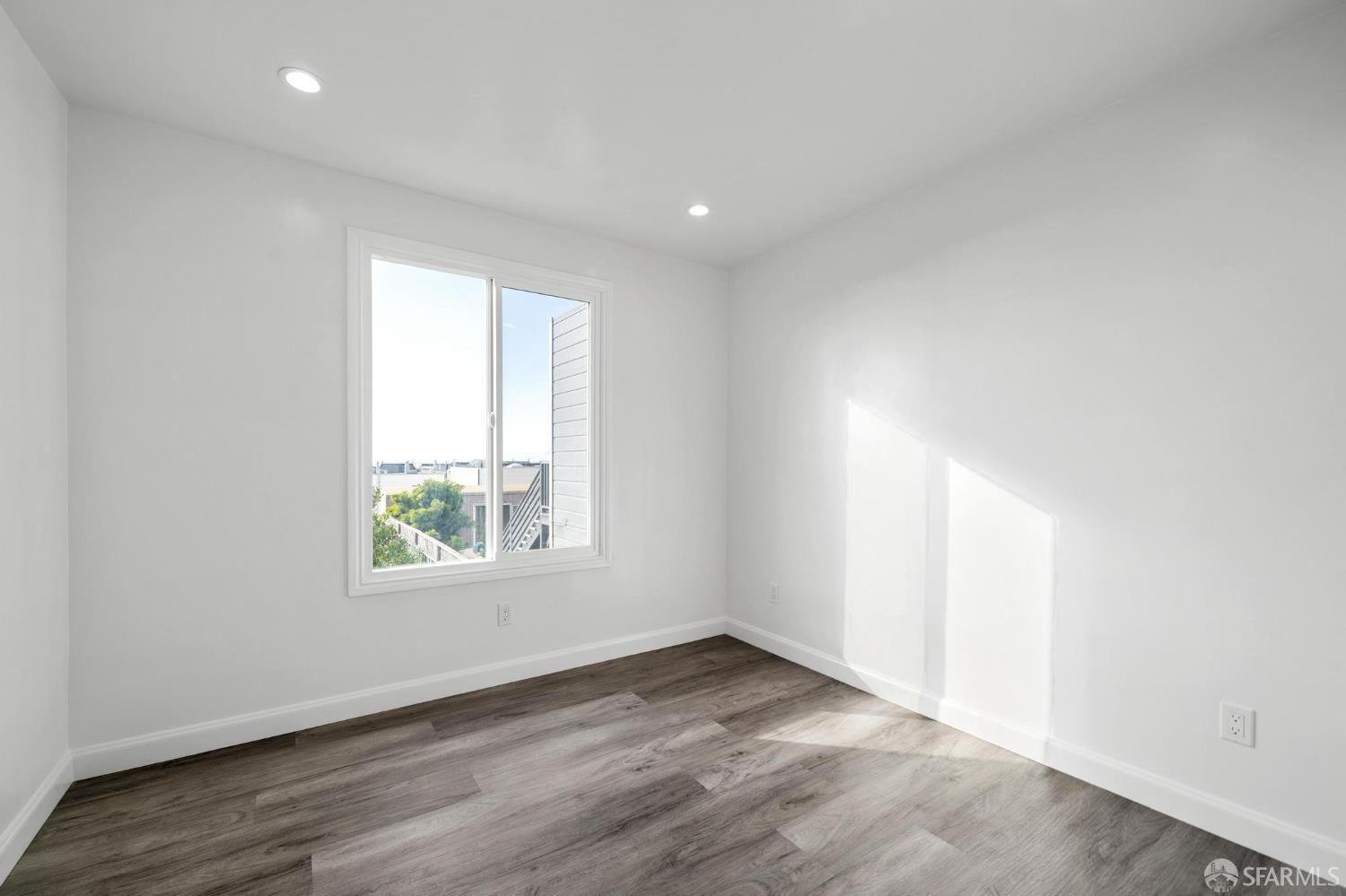 Detail Gallery Image 16 of 74 For 1983 42nd Ave, San Francisco,  CA 94116 - 4 Beds | 2/1 Baths