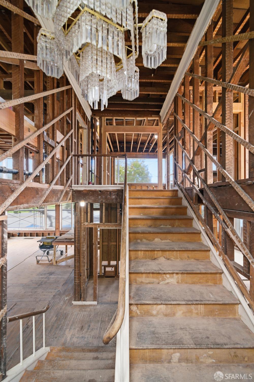 Detail Gallery Image 13 of 25 For 3666 Baker St, San Francisco,  CA 94123 - 4 Beds | 3/1 Baths