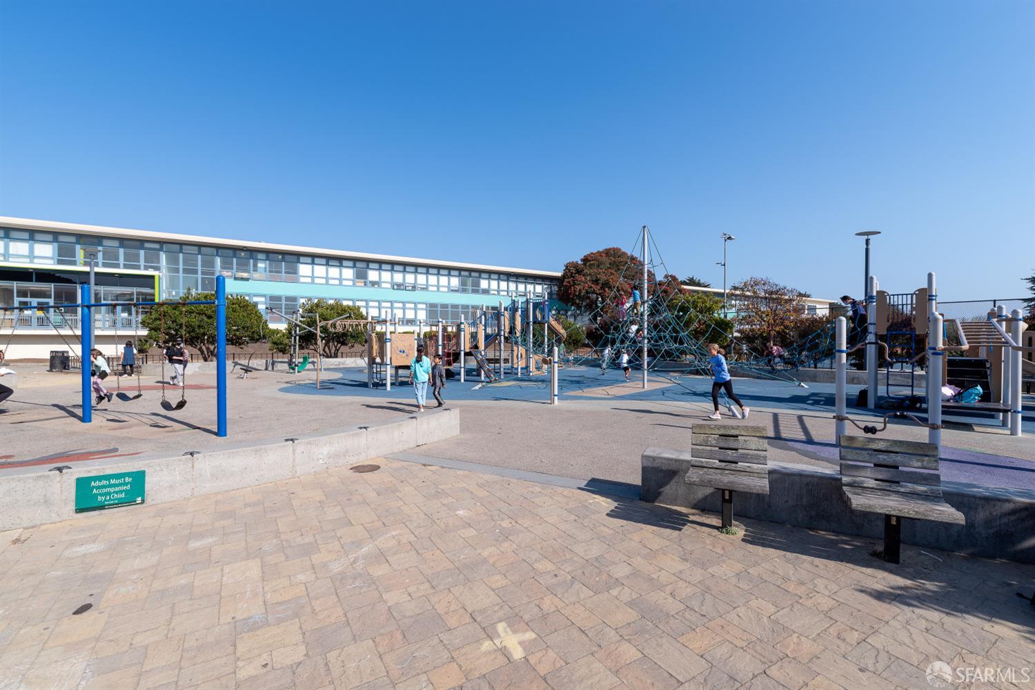 Detail Gallery Image 46 of 74 For 1983 42nd Ave, San Francisco,  CA 94116 - 4 Beds | 2/1 Baths