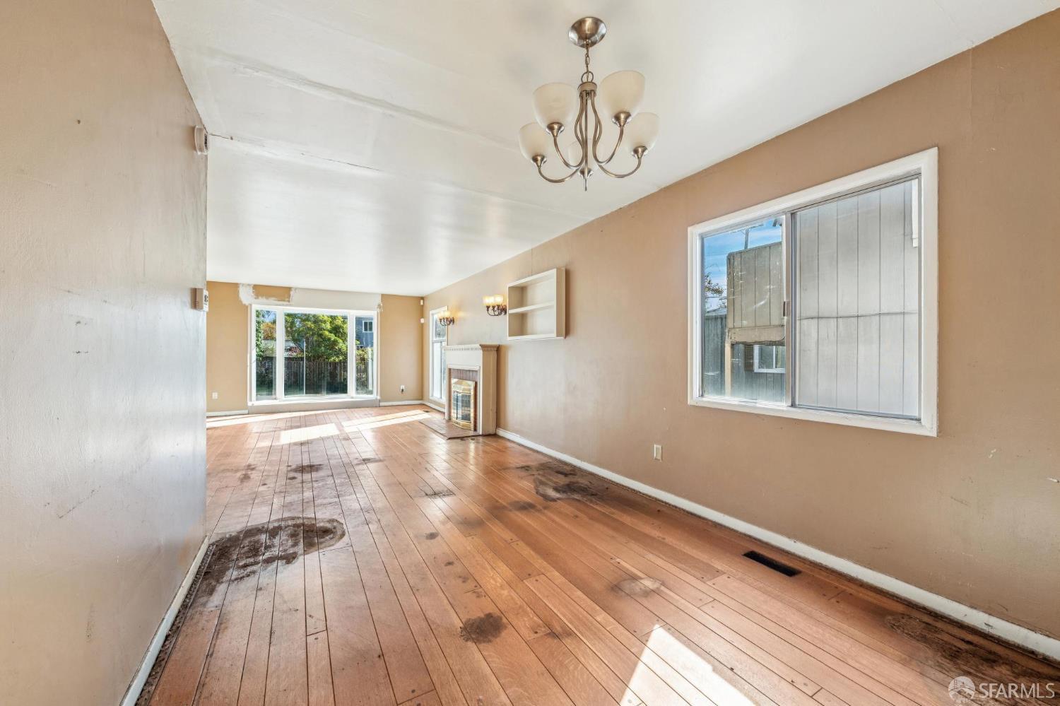 Detail Gallery Image 13 of 66 For 127 Grove St, Richmond,  CA 94804 - 3 Beds | 1/1 Baths