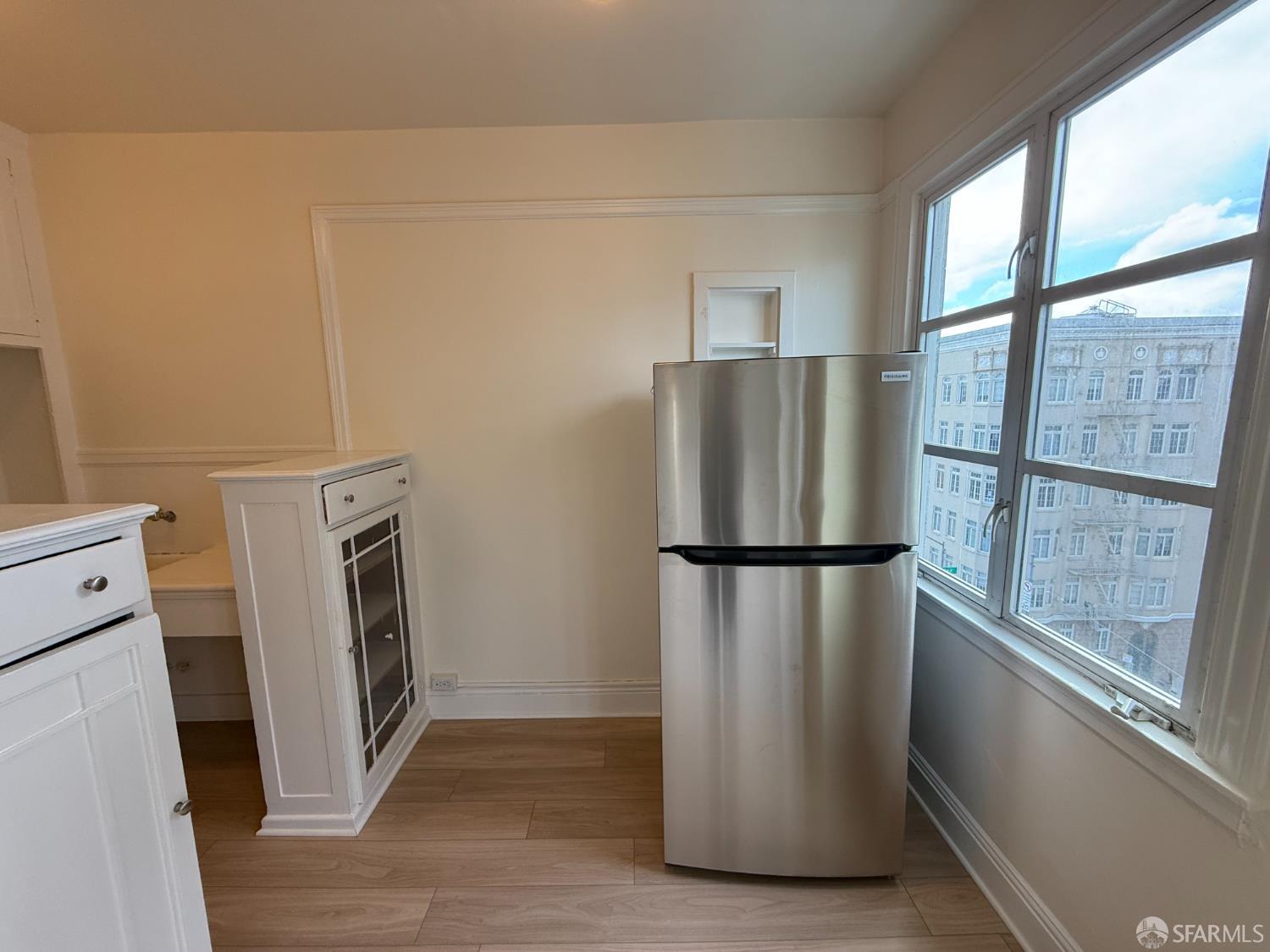 Detail Gallery Image 7 of 13 For 810 Hyde St #503,  San Francisco,  CA 94109 - 0 Beds | 1 Baths