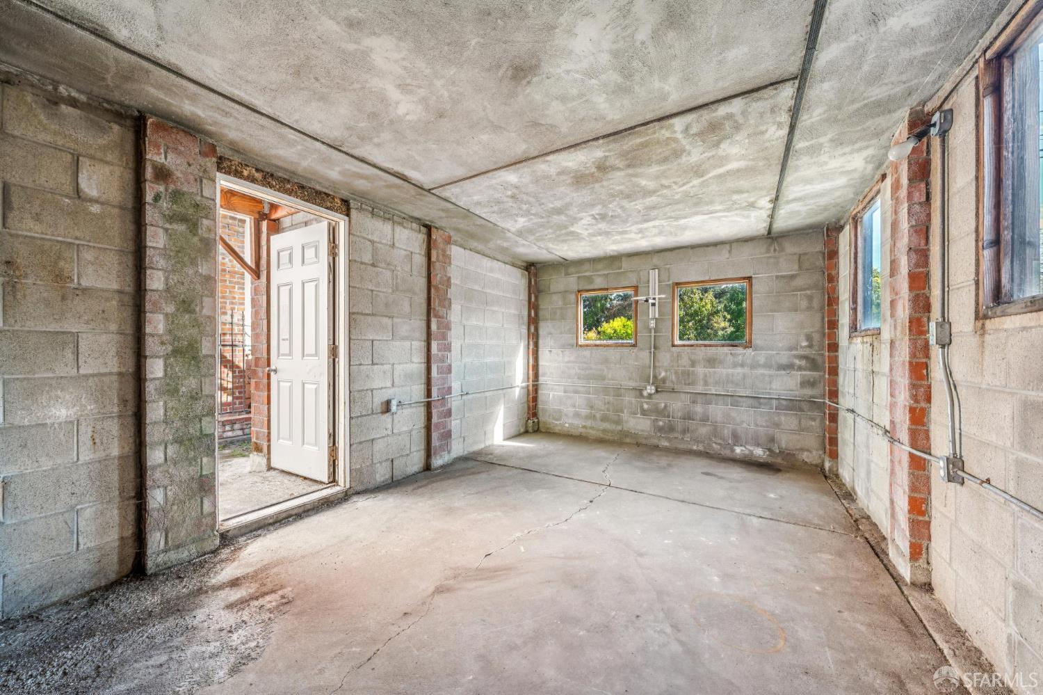 Detail Gallery Image 56 of 66 For 127 Grove St, Richmond,  CA 94804 - 3 Beds | 1/1 Baths