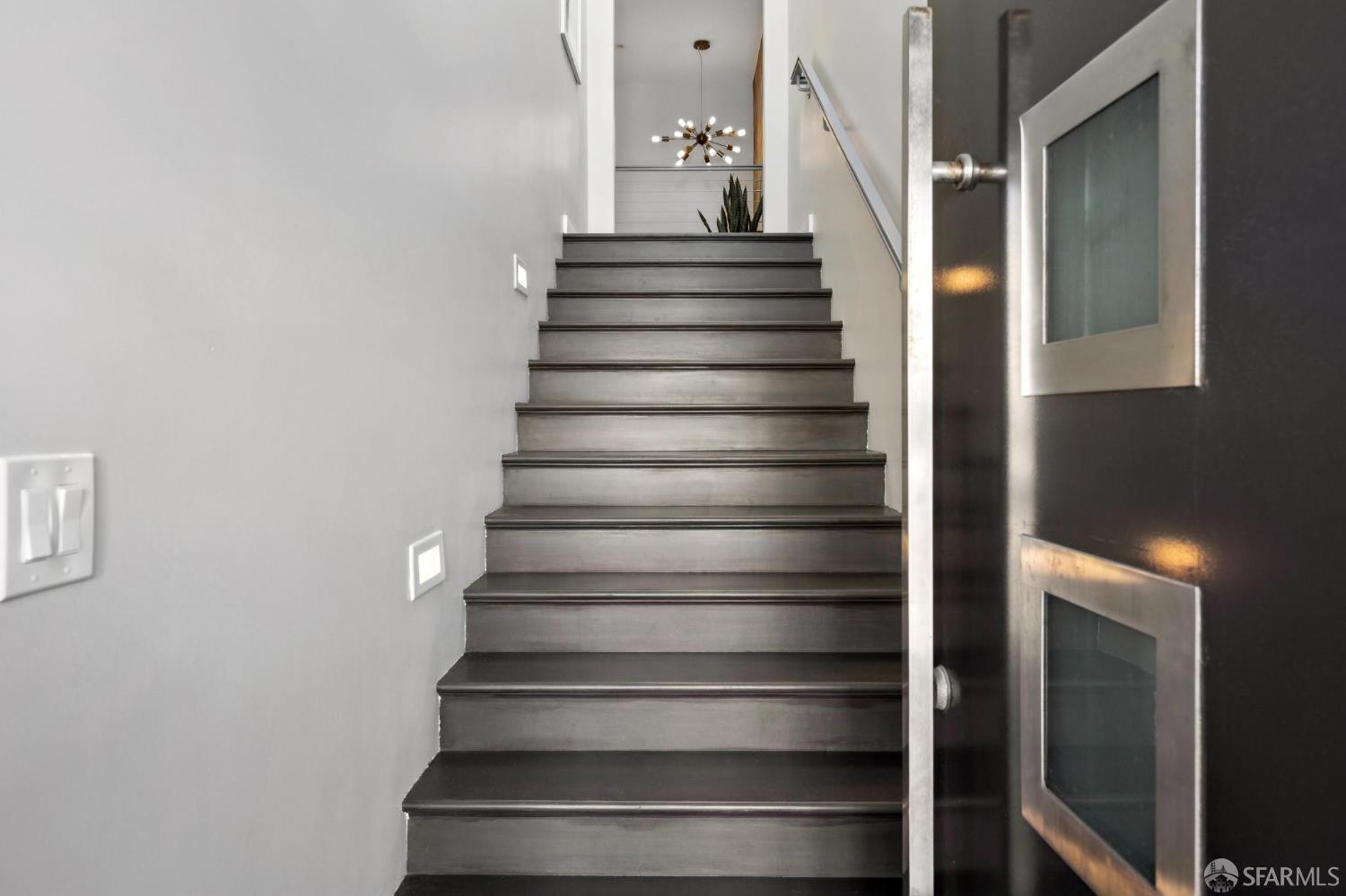 Detail Gallery Image 7 of 82 For 2123 Funston Ave, San Francisco,  CA 94116 - 4 Beds | 3/1 Baths