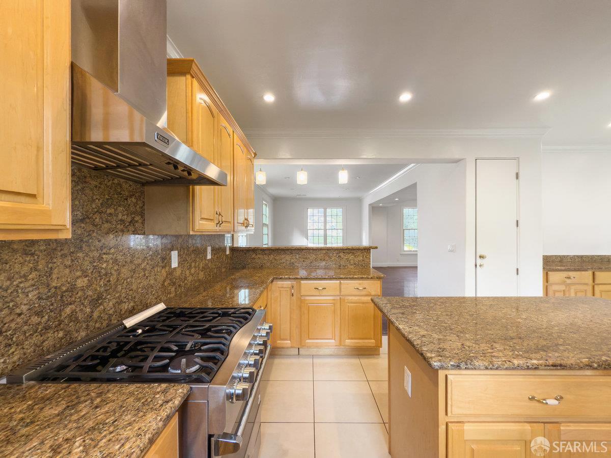 Detail Gallery Image 10 of 38 For 1325 Portola Dr, San Francisco,  CA 94127 - 5 Beds | 3/1 Baths