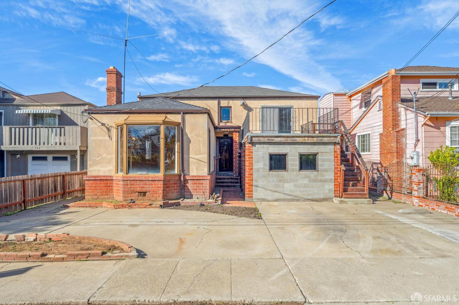 Detail Gallery Image 2 of 66 For 127 Grove St, Richmond,  CA 94804 - 3 Beds | 1/1 Baths