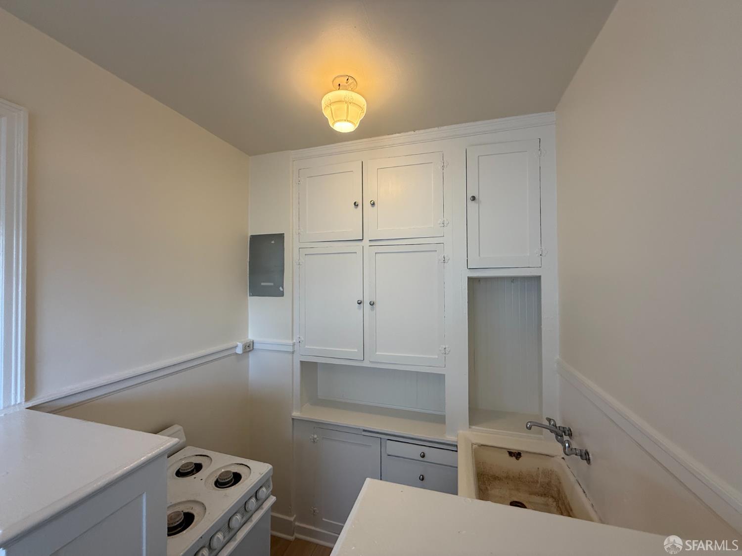 Detail Gallery Image 10 of 13 For 810 Hyde St #503,  San Francisco,  CA 94109 - 0 Beds | 1 Baths