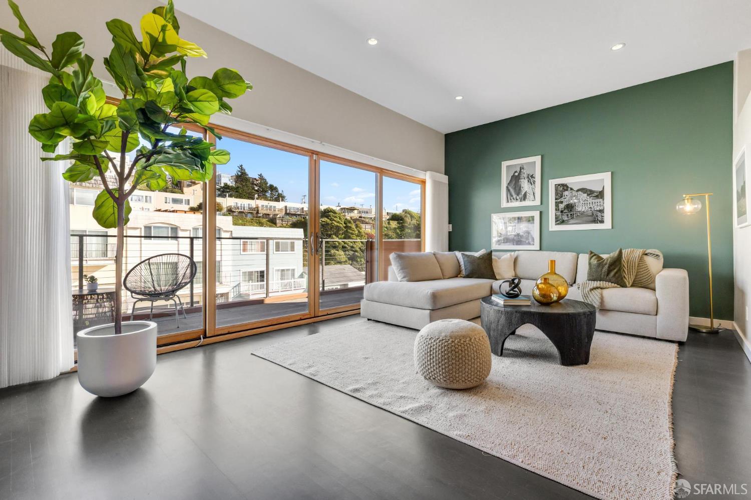 Detail Gallery Image 8 of 82 For 2123 Funston Ave, San Francisco,  CA 94116 - 4 Beds | 3/1 Baths