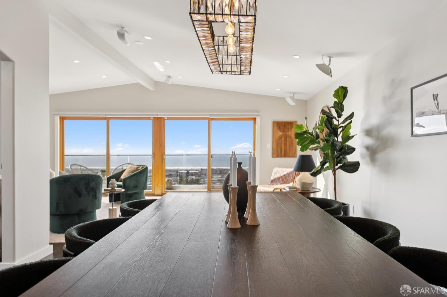 Detail Gallery Image 23 of 82 For 2123 Funston Ave, San Francisco,  CA 94116 - 4 Beds | 3/1 Baths