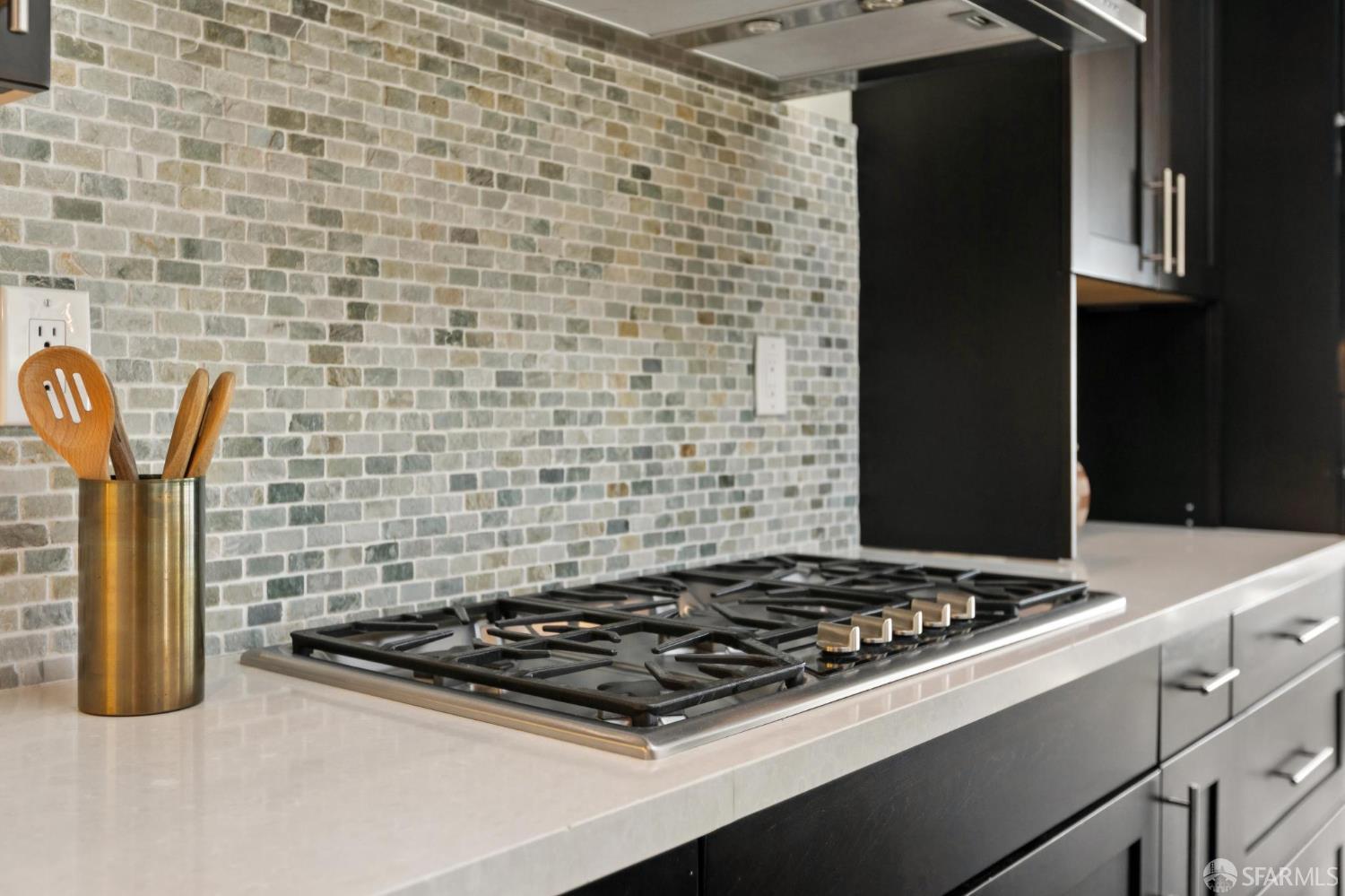 Detail Gallery Image 18 of 82 For 2123 Funston Ave, San Francisco,  CA 94116 - 4 Beds | 3/1 Baths