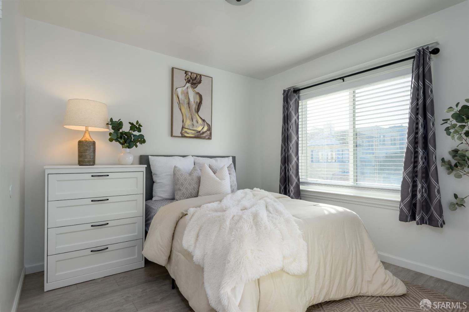 Detail Gallery Image 17 of 25 For 691 Stoneyford Dr, Daly City,  CA 94015 - 6 Beds | 3 Baths