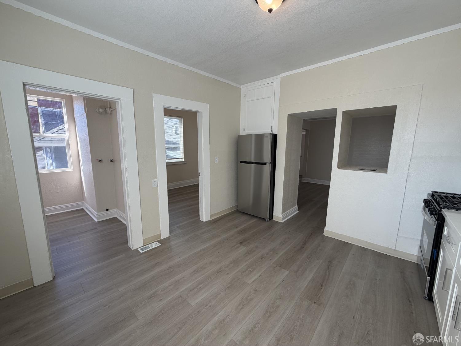 Detail Gallery Image 7 of 24 For 65 Minerva St, San Francisco,  CA 94112 - 3 Beds | 1 Baths