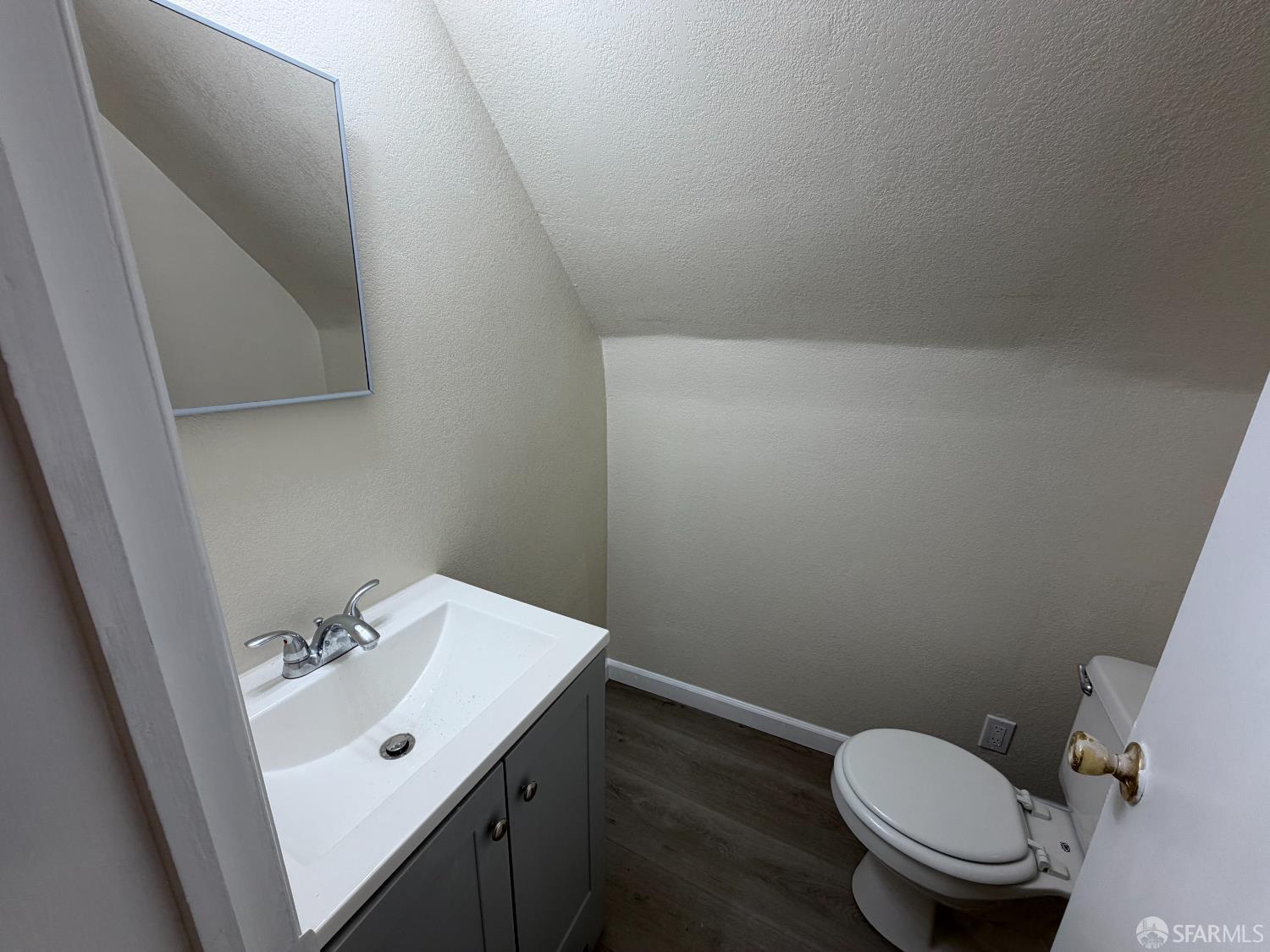 Detail Gallery Image 11 of 24 For 65 Minerva St, San Francisco,  CA 94112 - 3 Beds | 1 Baths