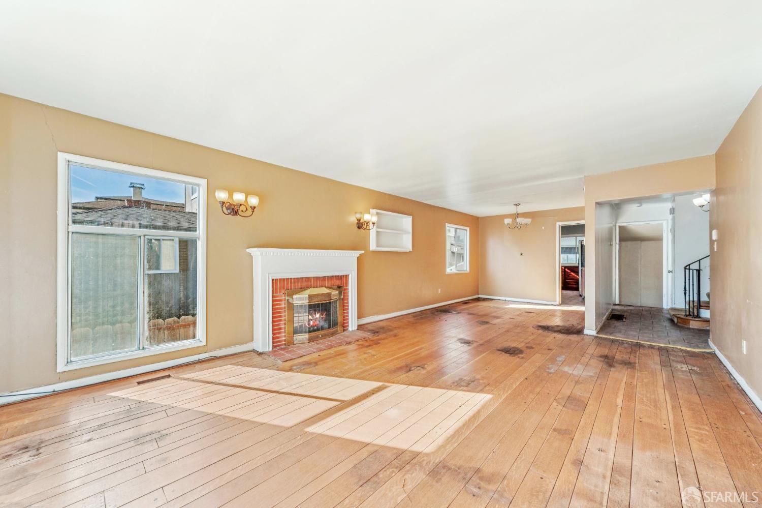 Detail Gallery Image 11 of 66 For 127 Grove St, Richmond,  CA 94804 - 3 Beds | 1/1 Baths