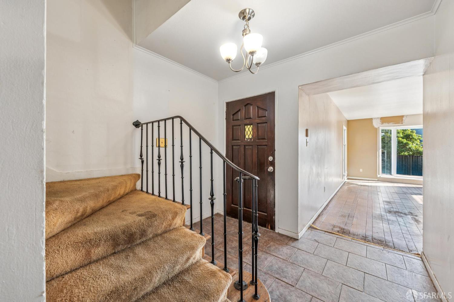 Detail Gallery Image 6 of 66 For 127 Grove St, Richmond,  CA 94804 - 3 Beds | 1/1 Baths