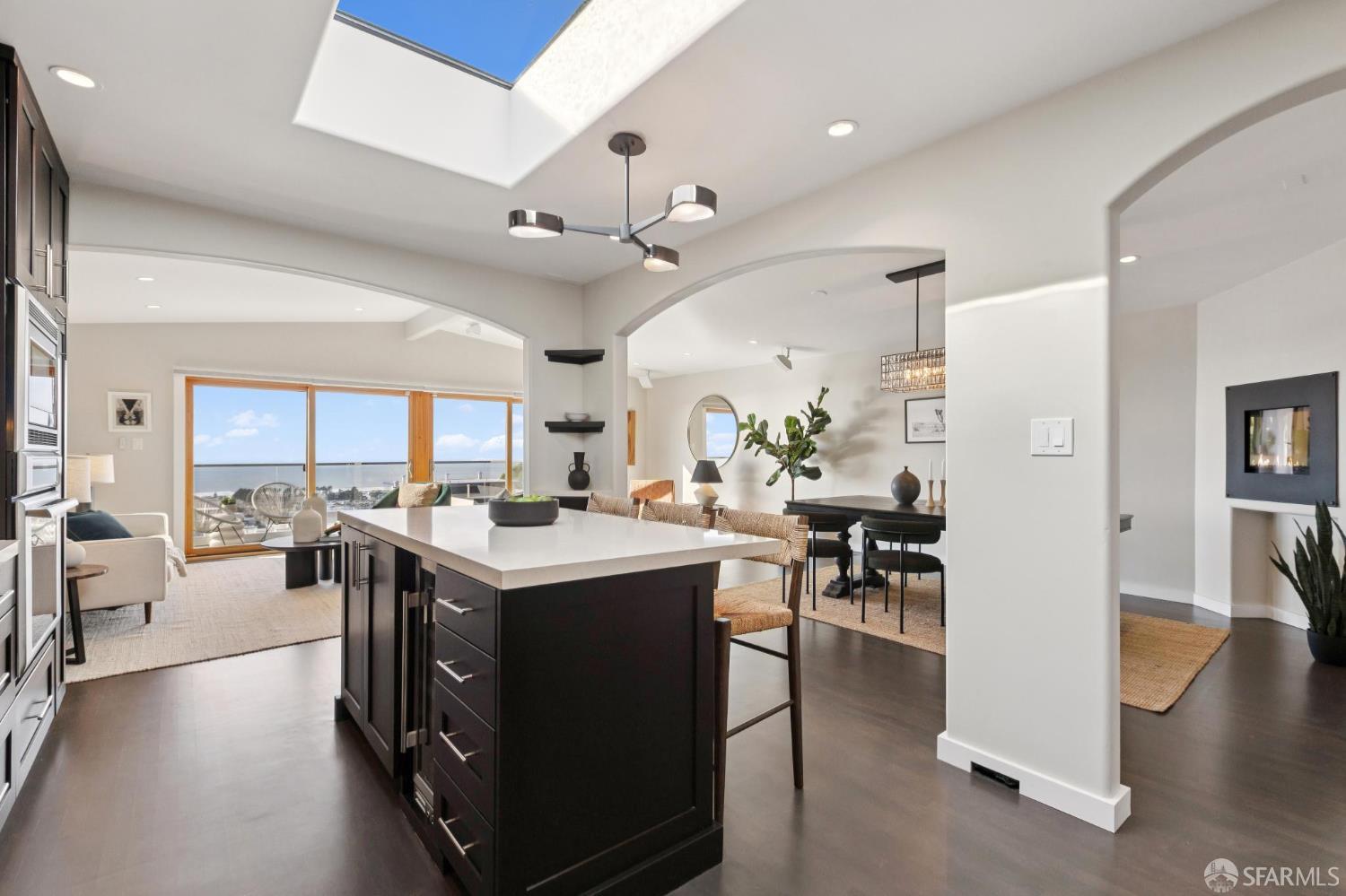 Detail Gallery Image 22 of 82 For 2123 Funston Ave, San Francisco,  CA 94116 - 4 Beds | 3/1 Baths