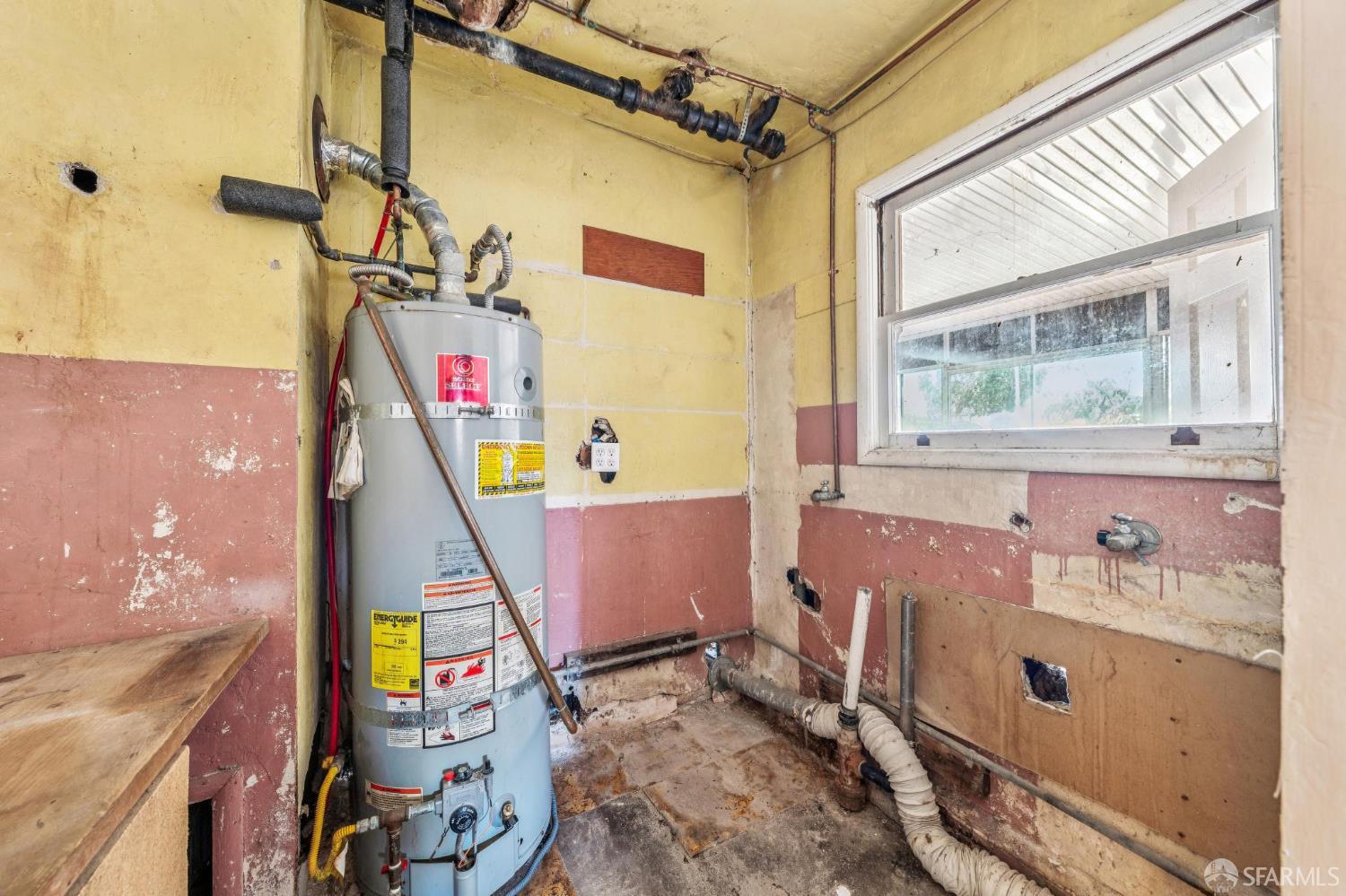 Detail Gallery Image 41 of 66 For 127 Grove St, Richmond,  CA 94804 - 3 Beds | 1/1 Baths