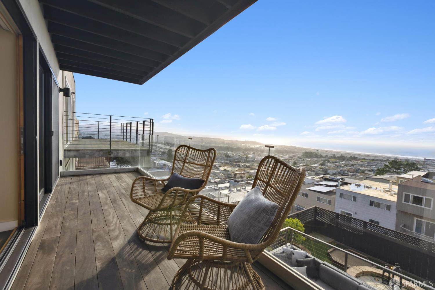 Detail Gallery Image 50 of 82 For 2123 Funston Ave, San Francisco,  CA 94116 - 4 Beds | 3/1 Baths