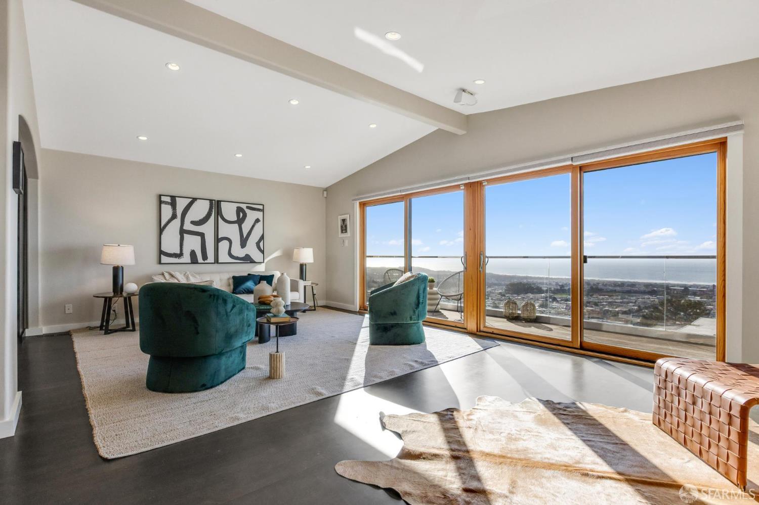 Detail Gallery Image 31 of 82 For 2123 Funston Ave, San Francisco,  CA 94116 - 4 Beds | 3/1 Baths