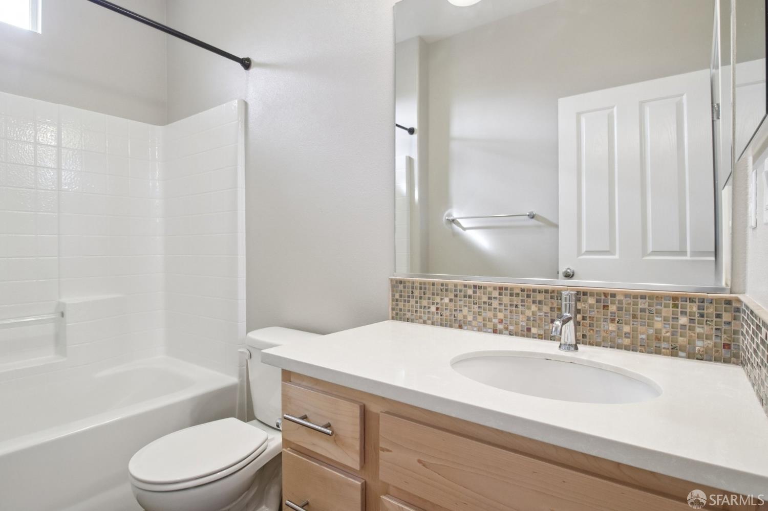 Detail Gallery Image 31 of 41 For 1297 Coyote Creek Way, Milpitas,  CA 95035 - 3 Beds | 2/1 Baths