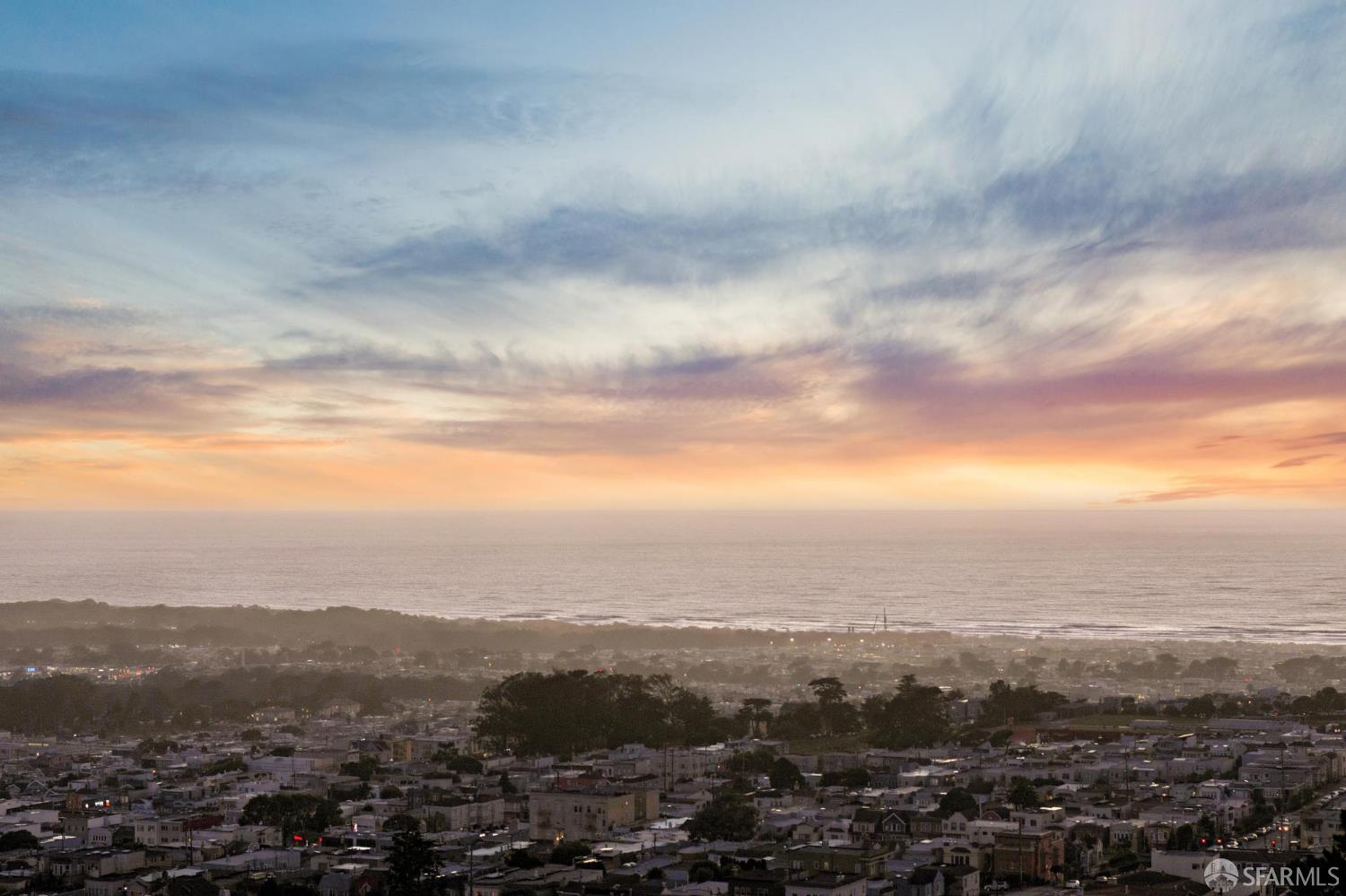 Detail Gallery Image 4 of 82 For 2123 Funston Ave, San Francisco,  CA 94116 - 4 Beds | 3/1 Baths