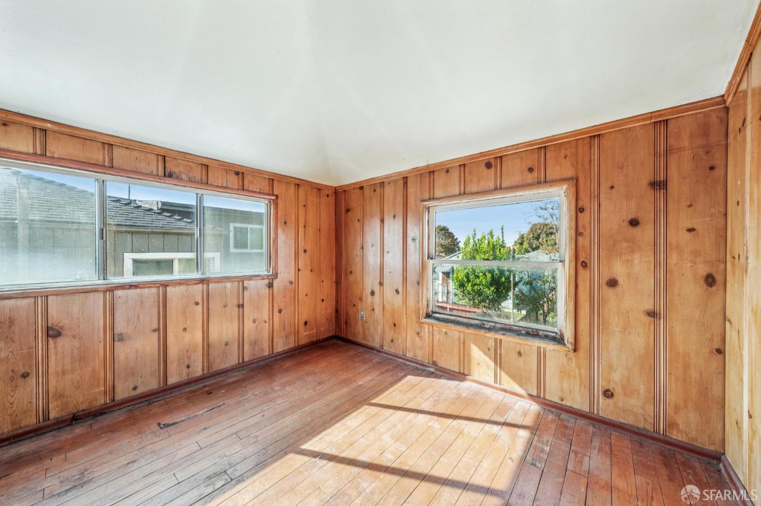 Detail Gallery Image 32 of 66 For 127 Grove St, Richmond,  CA 94804 - 3 Beds | 1/1 Baths