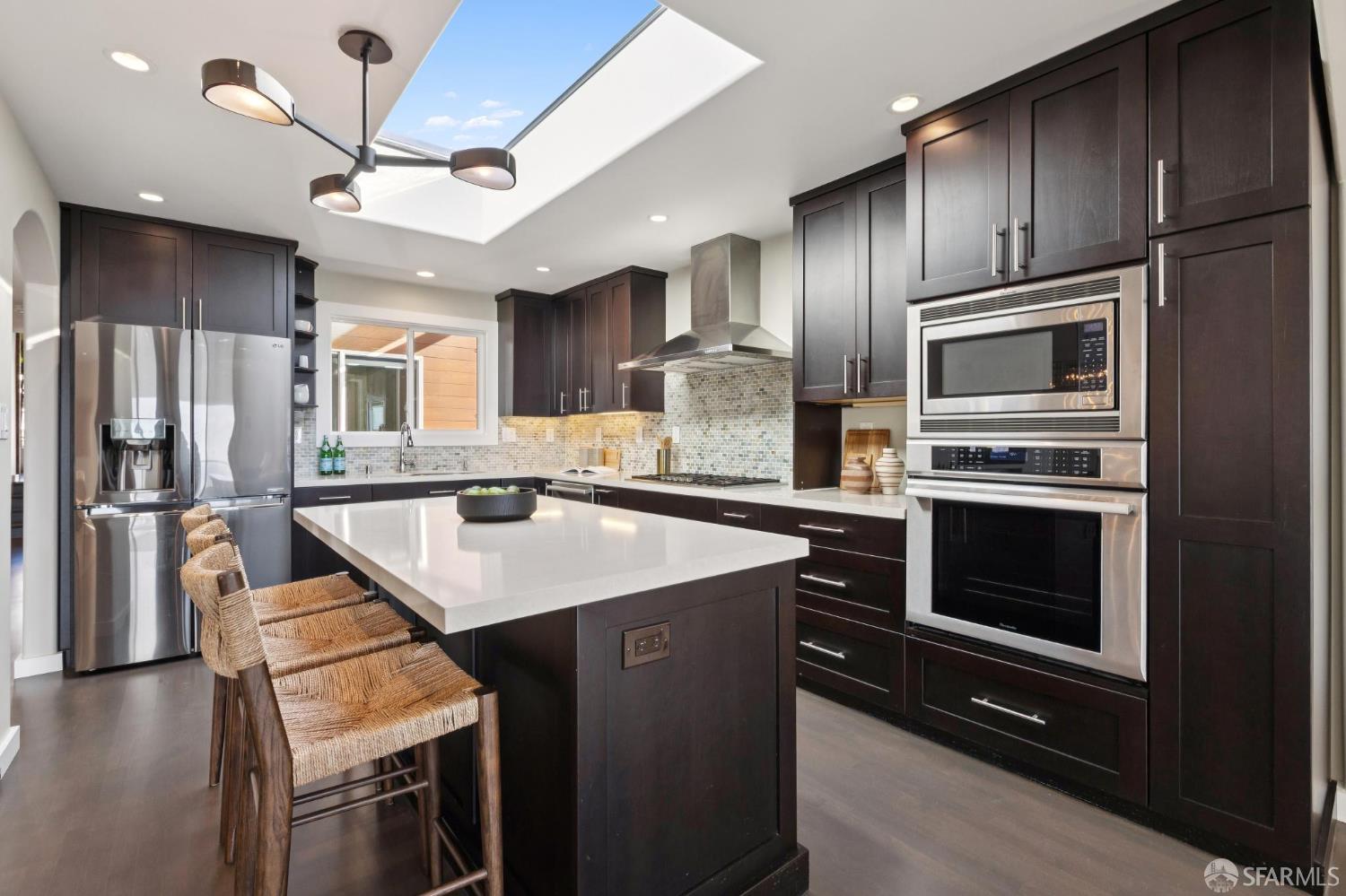 Detail Gallery Image 19 of 82 For 2123 Funston Ave, San Francisco,  CA 94116 - 4 Beds | 3/1 Baths