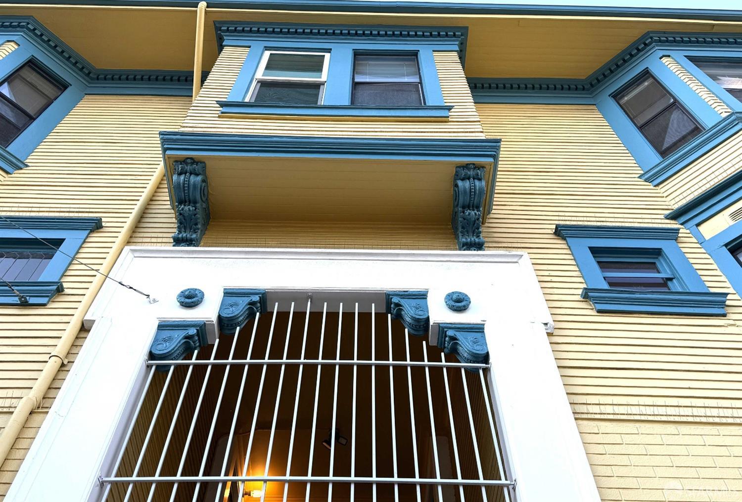 Detail Gallery Image 2 of 20 For 736 14th St, San Francisco,  CA 94114 - – Beds | – Baths