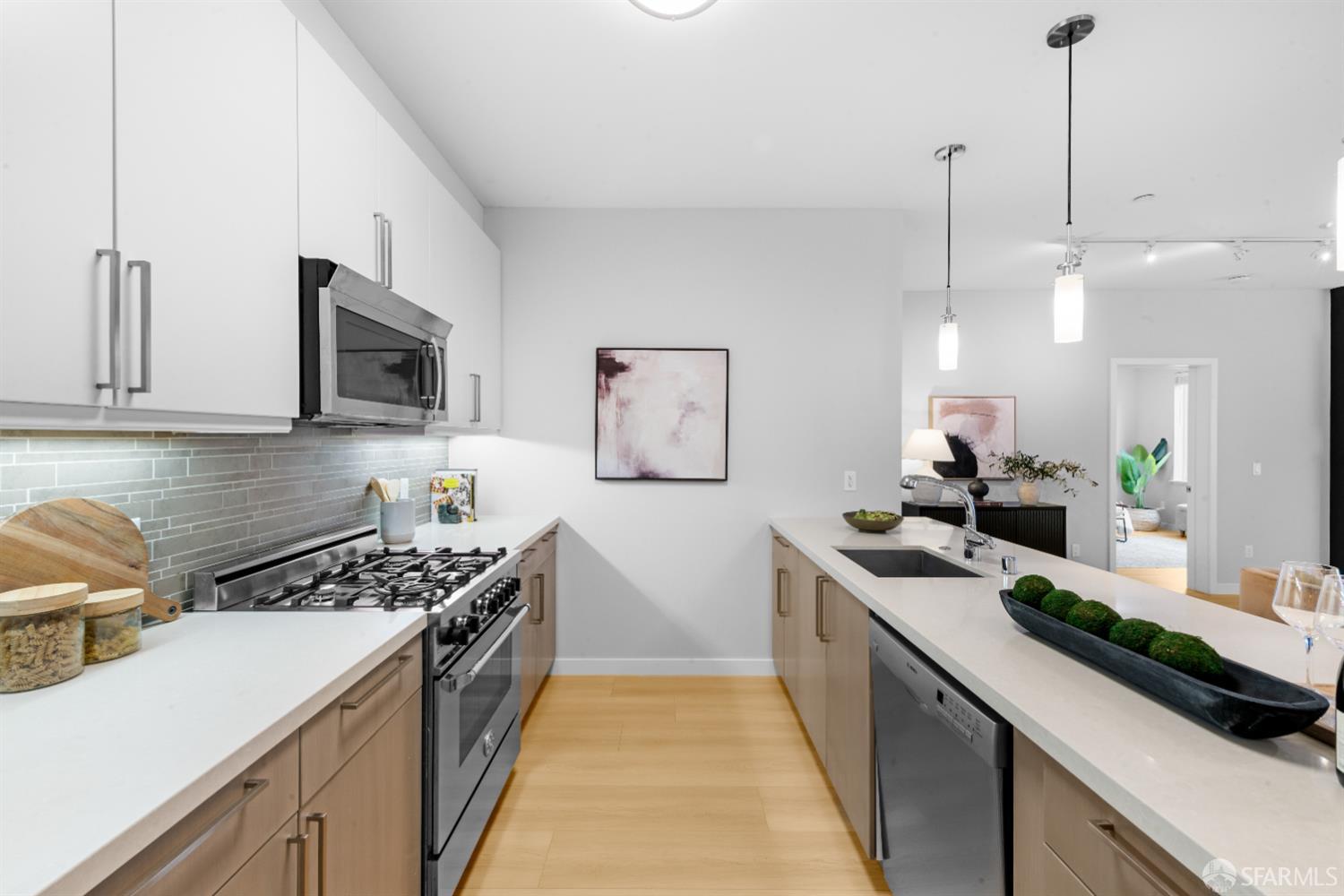 Detail Gallery Image 19 of 66 For 238 Olive St #302,  San Francisco,  CA 94109 - 2 Beds | 2 Baths