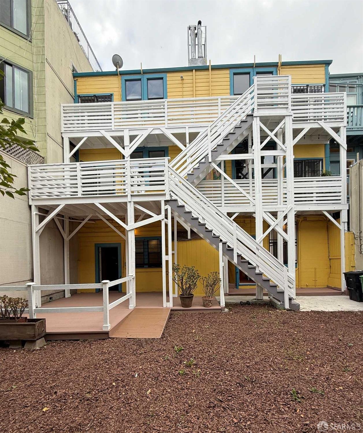 Detail Gallery Image 3 of 20 For 736 14th St, San Francisco,  CA 94114 - – Beds | – Baths