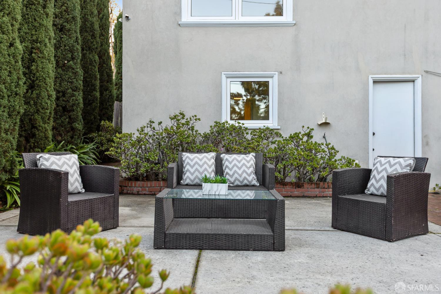 Detail Gallery Image 31 of 33 For 1316 Castillo Ave, Burlingame,  CA 94010 - 3 Beds | 2 Baths