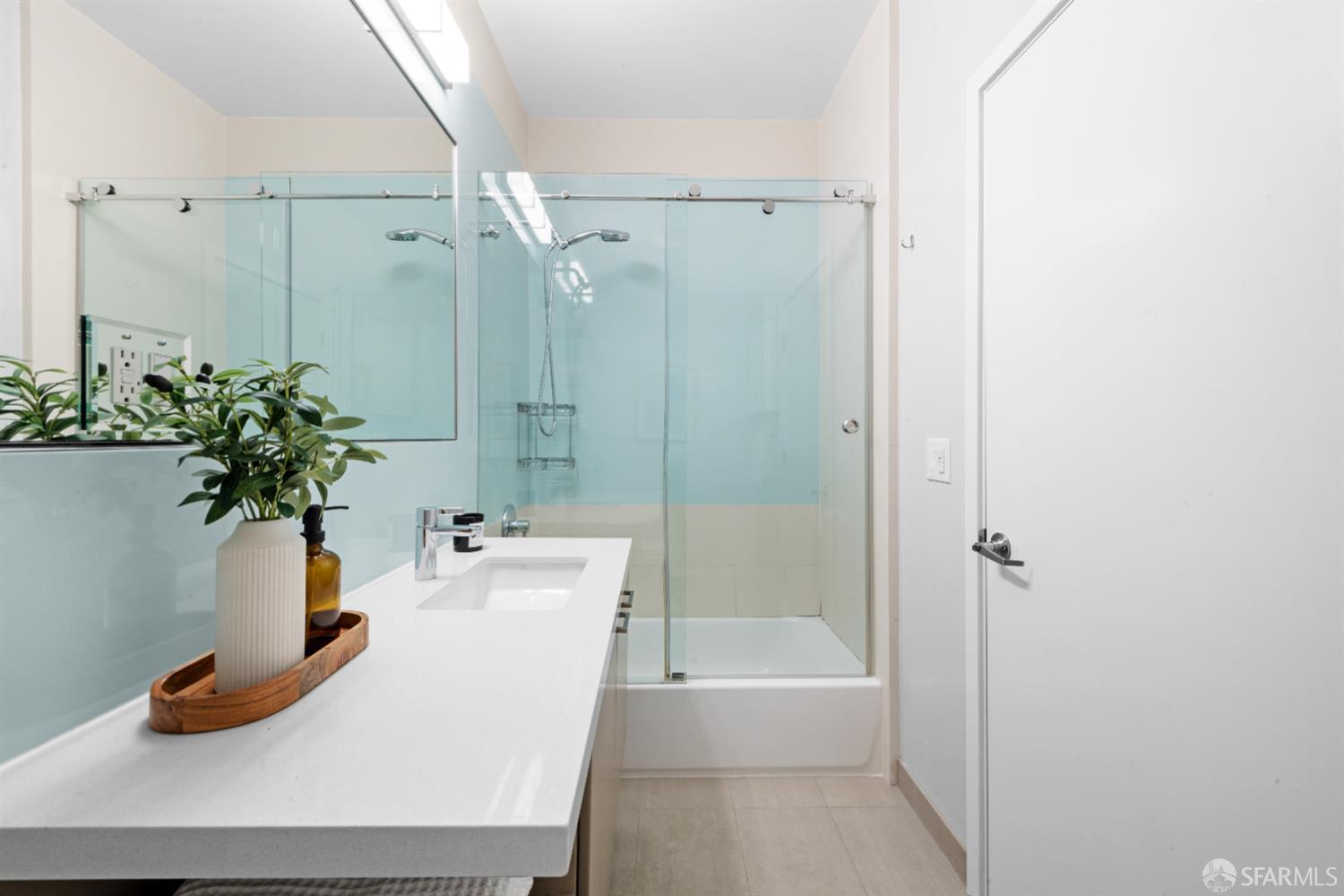 Detail Gallery Image 31 of 66 For 238 Olive St #302,  San Francisco,  CA 94109 - 2 Beds | 2 Baths