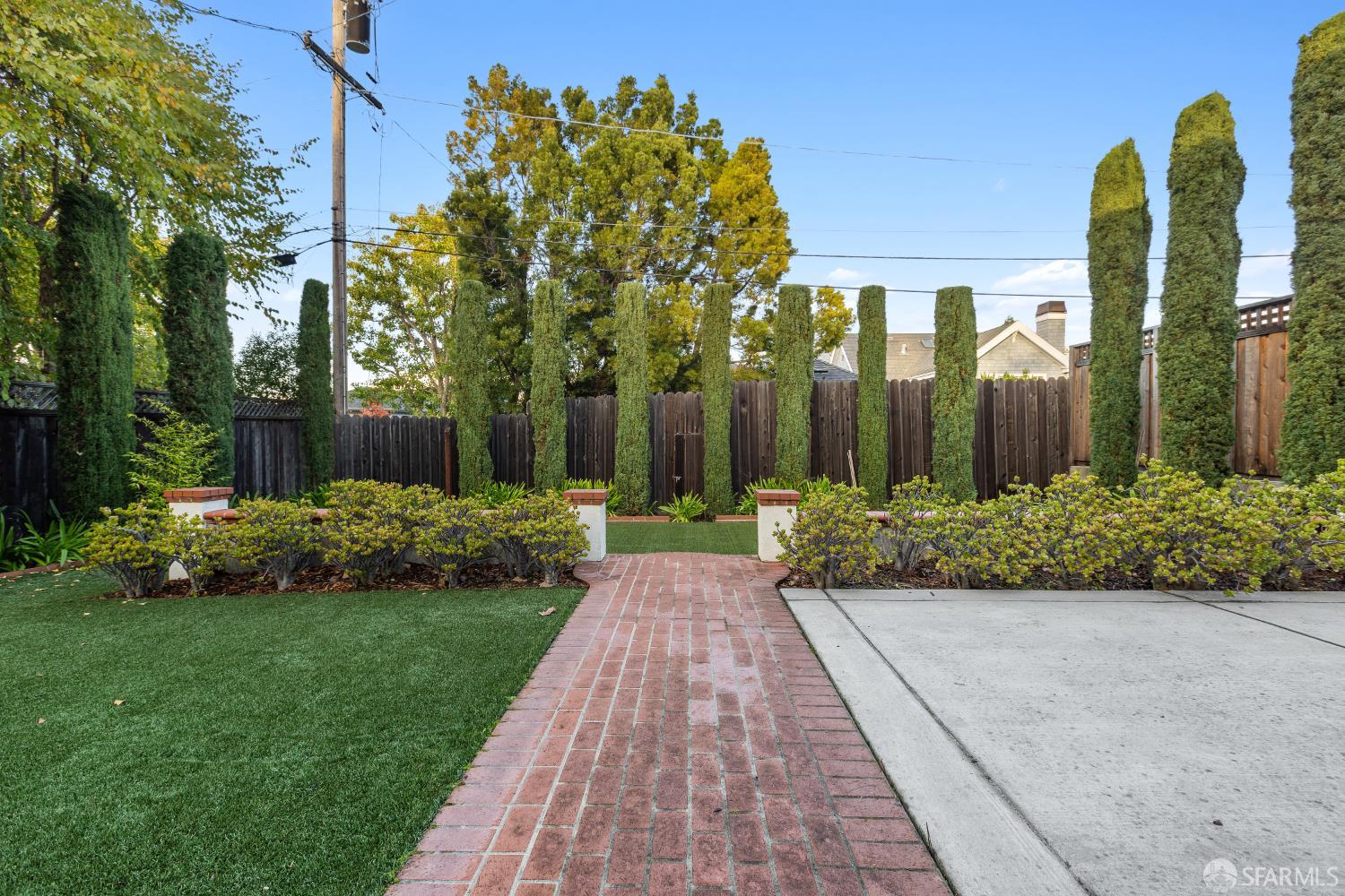 Detail Gallery Image 28 of 33 For 1316 Castillo Ave, Burlingame,  CA 94010 - 3 Beds | 2 Baths