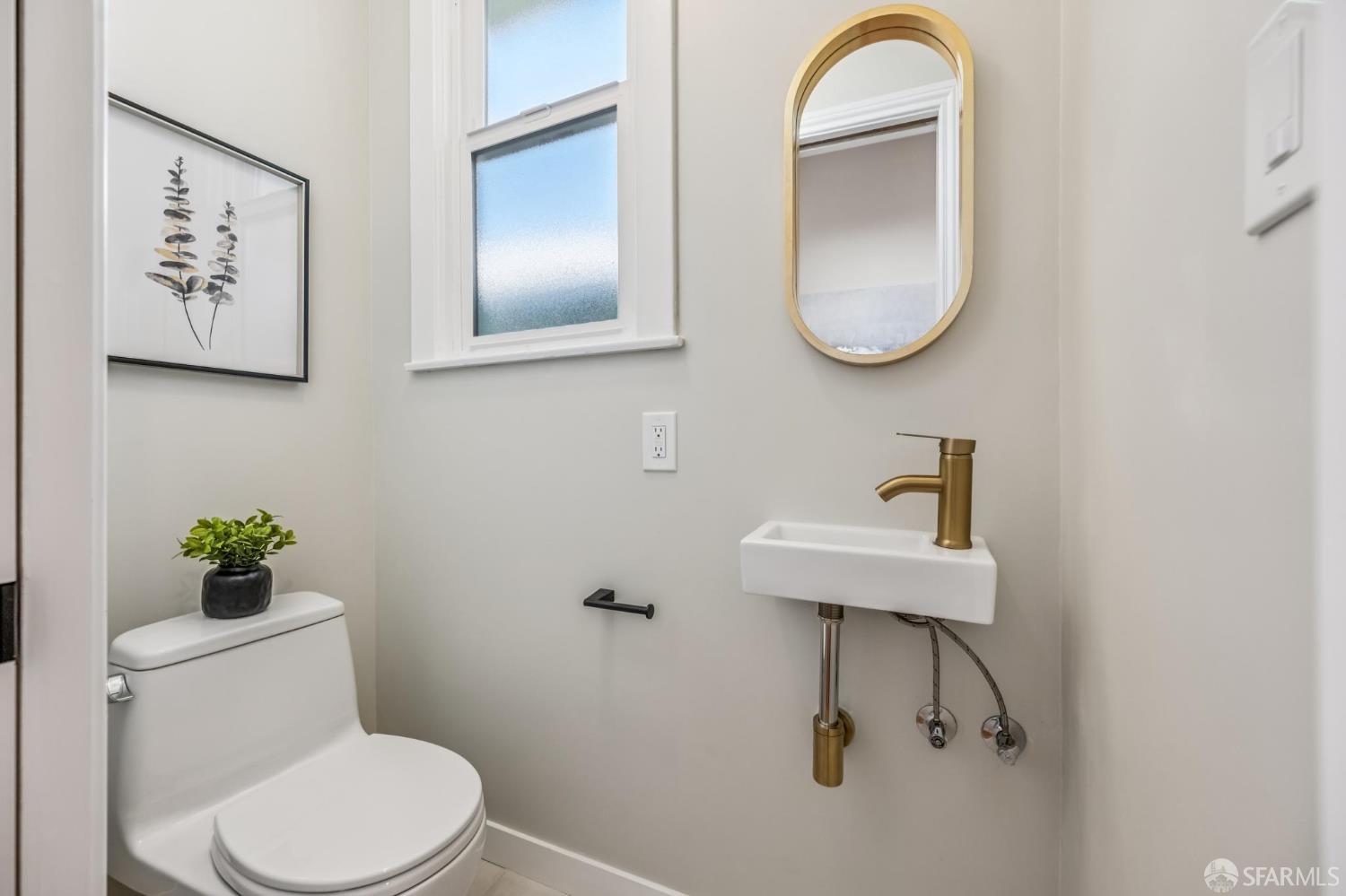 Detail Gallery Image 33 of 76 For 1583 17th Ave, San Francisco,  CA 94122 - 3 Beds | 2/1 Baths
