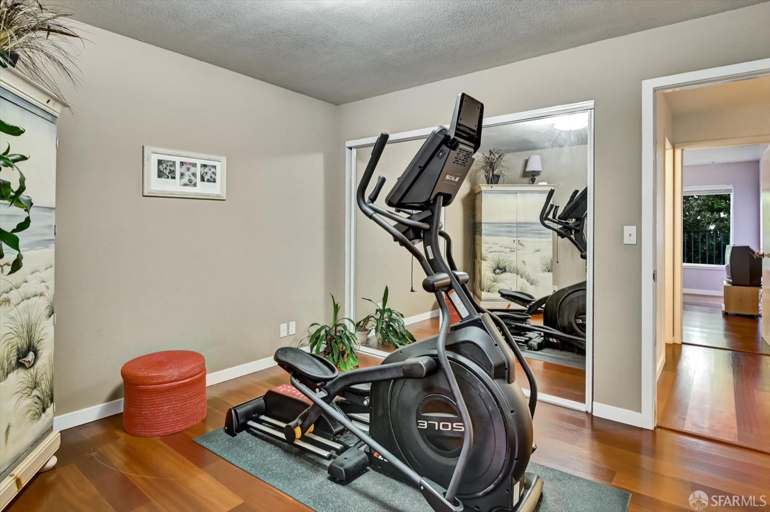 Detail Gallery Image 21 of 33 For 1678 Wallace Ave, San Francisco,  CA 94124 - 3 Beds | 2 Baths