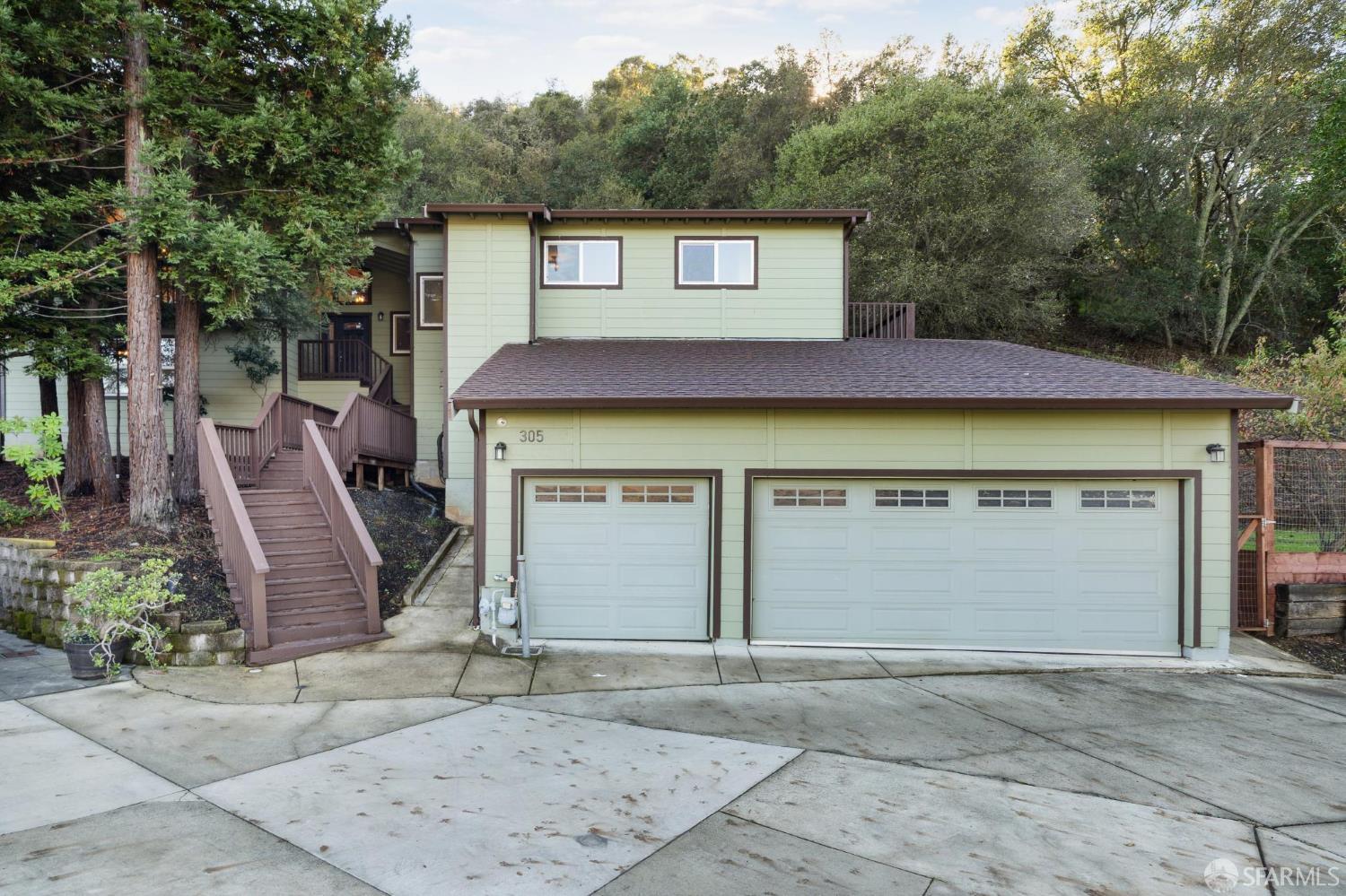 Detail Gallery Image 7 of 67 For 305 Lindsey Dr, Martinez,  CA 94553 - 4 Beds | 3/2 Baths