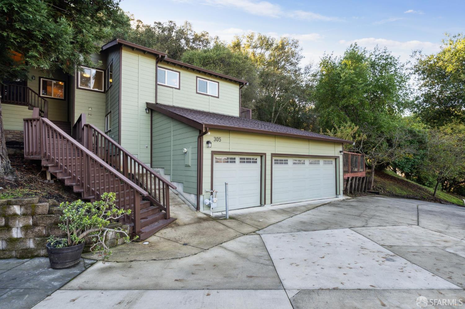 Detail Gallery Image 8 of 67 For 305 Lindsey Dr, Martinez,  CA 94553 - 4 Beds | 3/2 Baths