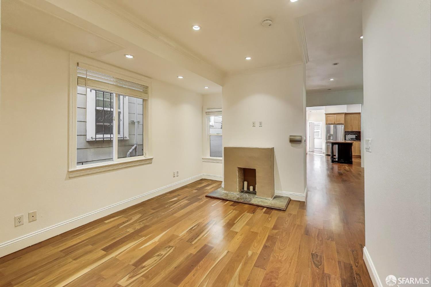 Detail Gallery Image 10 of 14 For 1623 Vallejo St #2,  San Francisco,  CA 94123 - 2 Beds | 2/1 Baths