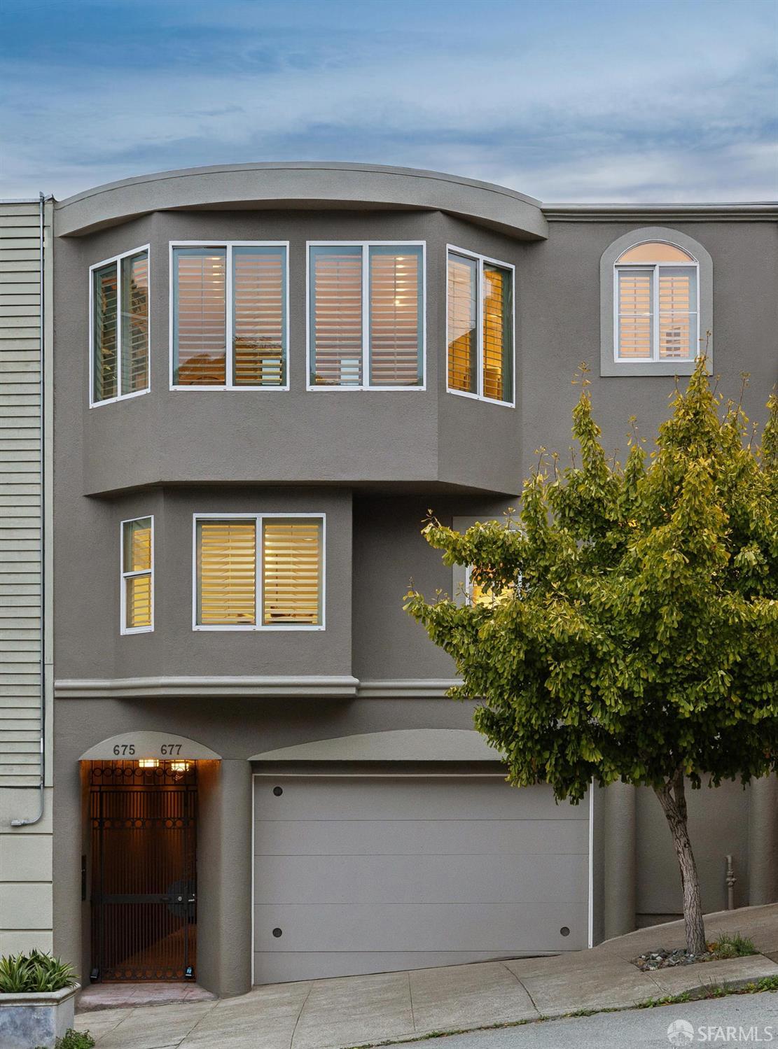 Front Image Thumbnail for SF425088692