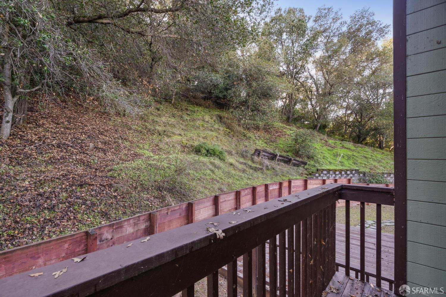 Detail Gallery Image 40 of 67 For 305 Lindsey Dr, Martinez,  CA 94553 - 4 Beds | 3/2 Baths