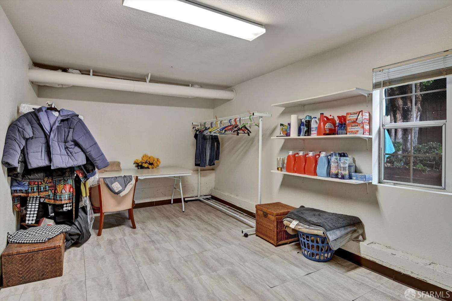 Detail Gallery Image 24 of 33 For 1678 Wallace Ave, San Francisco,  CA 94124 - 3 Beds | 2 Baths