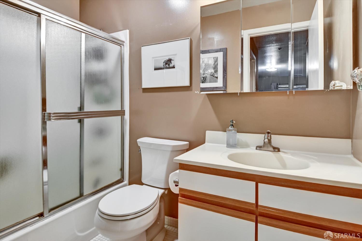 Detail Gallery Image 17 of 33 For 1678 Wallace Ave, San Francisco,  CA 94124 - 3 Beds | 2 Baths